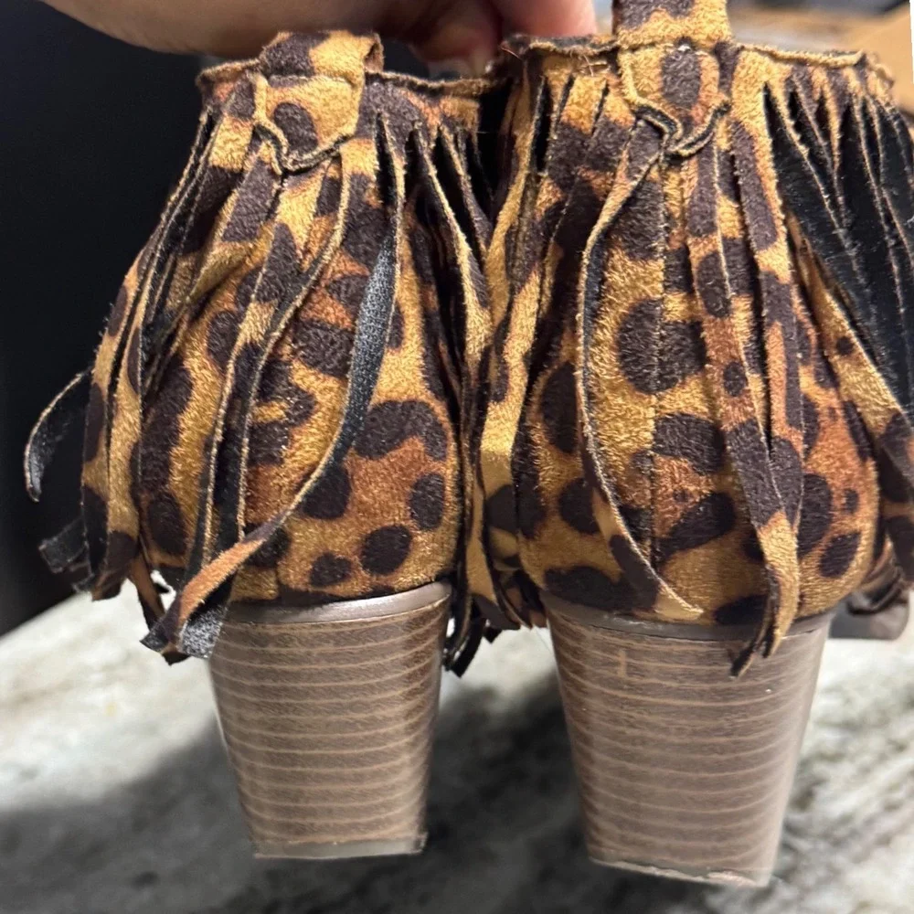Beast Fashion Ankle Booties Women 7.5 Fringe Leopard Animal Print Brown Pointed